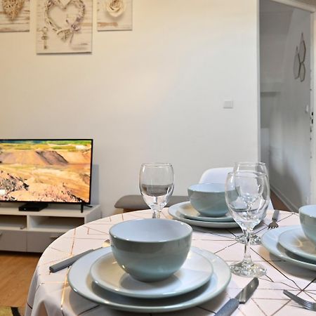 T2 Cosy Et Lumineux - Proche Centre Et Commodites Saint-Quentin  Kültér fotó